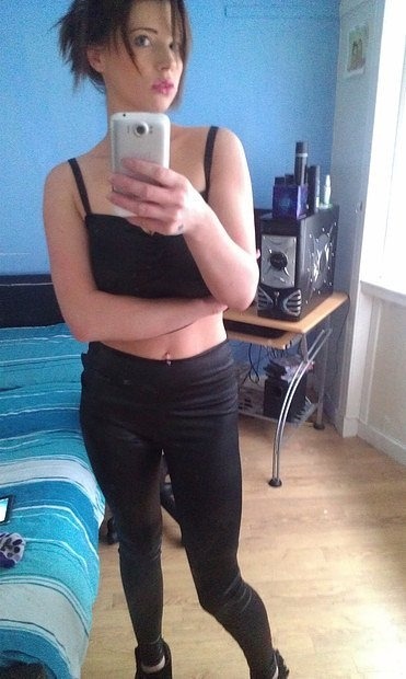 kinkykirstyglasgowtv:  Charlene from Glasgow. I want my girl cock inside her x