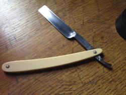 knifepics:  Straight Razor - Vintage