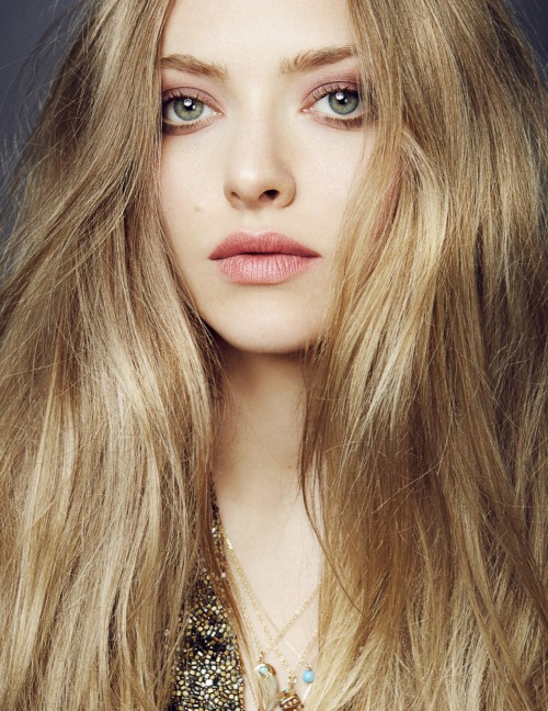 some-celebrity-stuffs:Happy Birthday Amanda Seyfried  December 3