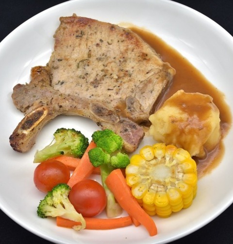 Pressure Cooking Recipe - Instant Pot Pork Chops With Mashed Potatoes And Corn
