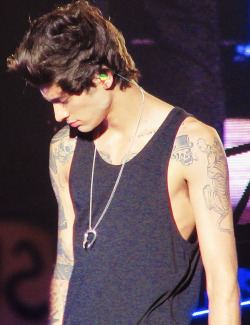 zaynsharold:  Toronto - [2/8/2014] 