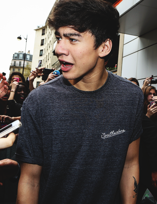 lovingluke:  Leaving NRJ Radio in Paris - April 02, 2014 - [x]