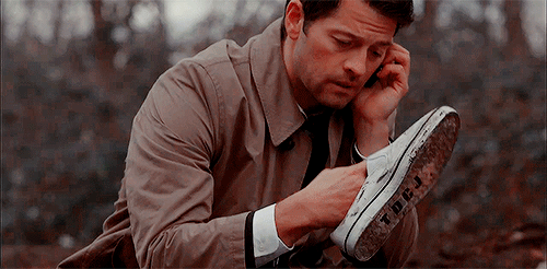 castiel-knight-of-hell:  theangelsfellfr0mheaven:castiel-knight-of-hell:castiel-knight-of-hell:k6034:castiel-knight-of-hell:yaelstiel:10x14 cliphas Cain been busy finding Sammy’s lost shoe?  Cas has a new tie… This is uncomfortable…  he left his