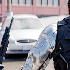 bckysoldier:make me choose:↳ treesgirl asked : metal arm or metal shieldHe’s fast. Strong. Had a met