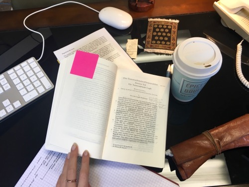 take-up-and-read:  18.09.2016 // Sneaking into my dad’s office &gt; studying in the uni li