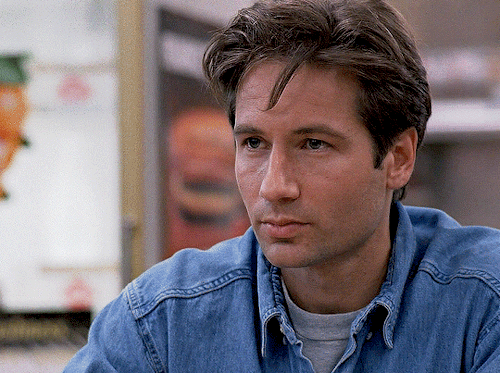 leonardbetts:Fox Mulder in The X-Files — “Pilot”