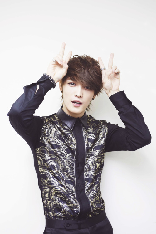 aoijihyo:  Junsu must be preparing a counterattack~      AWWWWWW