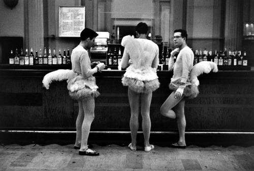 Elliott Erwitt - New York, 1956. porn pictures