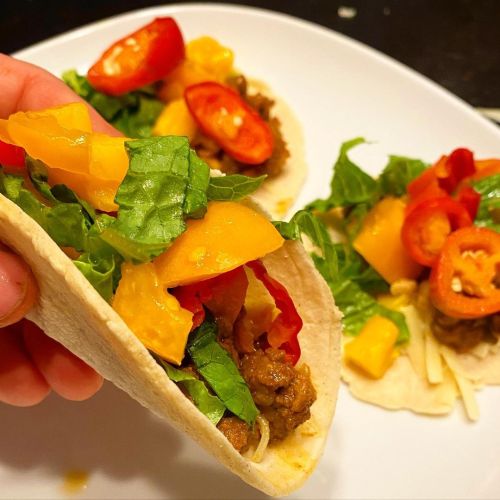 Aw, yeah! #TacoTuesday! #Beef #tacos tonight with #HeirloomTomatoes, #lettuce, #cheddar, #homemade #