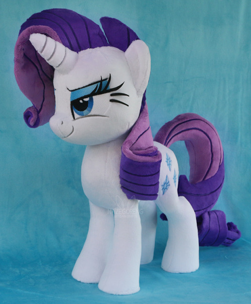 nazegoreng:Gift: Signed Rarity Custom Plush DA: http://nazegoreng.deviantart.com/art/Gift-Rarity-Custom-Plush-638534952 Learn how to plush with over 100 plush making related posts on my Patreon:  www.patreon.com/NazegorengX3 Dat look