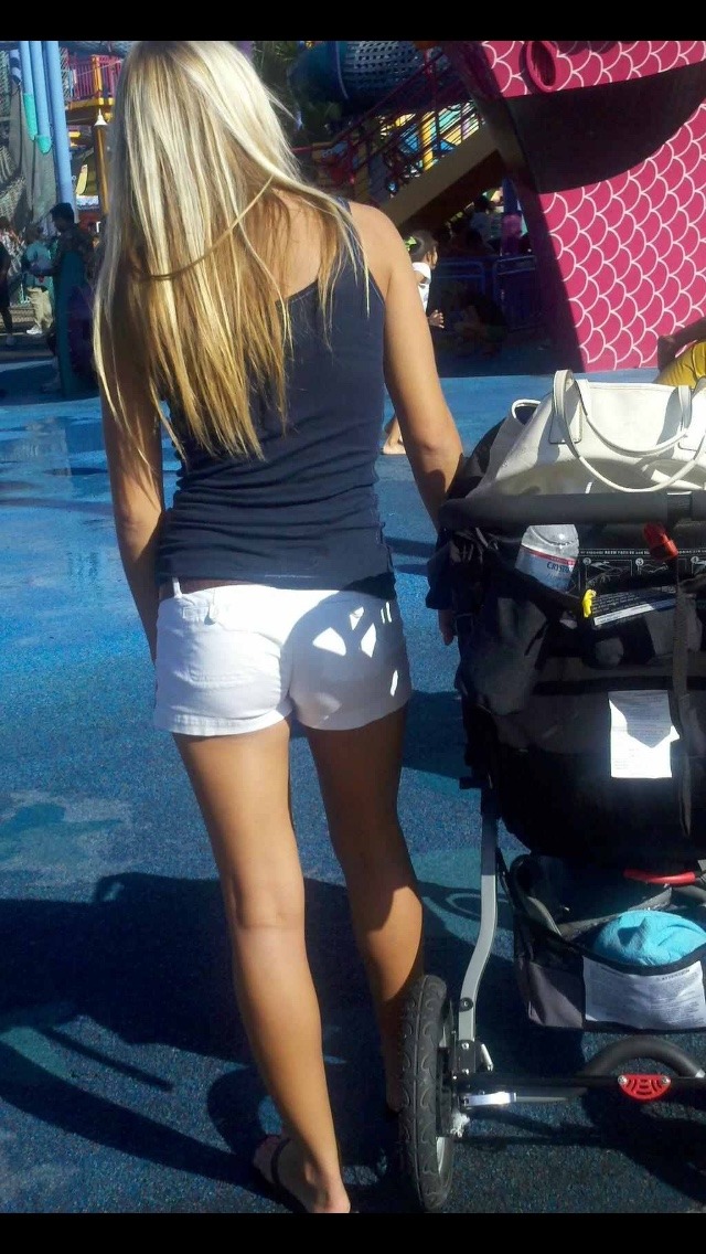 publicmilf:  Public Milfs, Creepshot Edition.