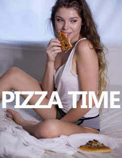 This Behind-The-Scenes Set Of The Lovely Skyler Devouring Pizza Was Uploaded To My