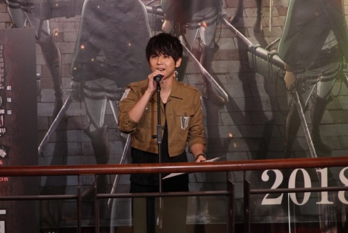 snknews: Kaji Yuuki (Eren) Makes Special Appearance as “Theater Manager” at 3rd Compilation Film Screening Seiyuu Kaji Yuuki (Eren) made a surprise appearance at one of Shinjuku Wald 9′s screenings of the 3rd SnK compilation film, ~Kakusei no Houkou~!