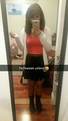 sweetgirl-alymae:  Cause its Halloween and I dont have a costume 😂     Follow me on snap chat: withlove-alymae 