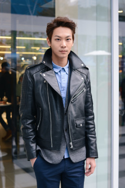 dibski:  Streetsnap: Lee Cheol Woo at 8Seconds COEX Store Grand Opening. Photo by Jinyong Kim