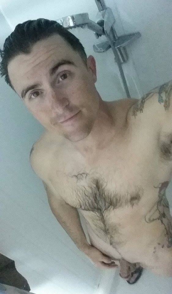 naked-straight-men:  Post work out. Mid shower, need a friendly girl ;)