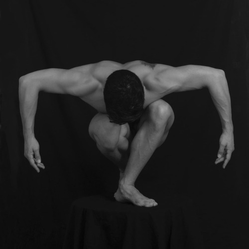  Erick Santamaría Landa - Compañía Nacional de Danza, Mexico - photo by George Leigh 