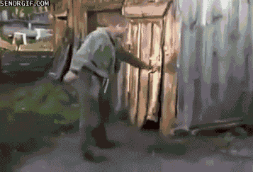 pleatedjeans:  excuse me…little privacy!? via