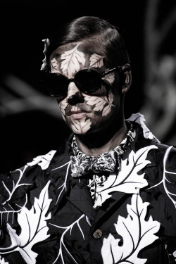 achromatick:  notmyfuckinganthem:  whatisajanis: Thom Browne FW14  sweetest menswear runway makeup i’ve seen 