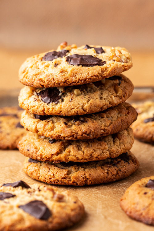 Vegan tahini cookies with chocolate and walnutsVegan tahini cookies are gluten-free, can be oil-free