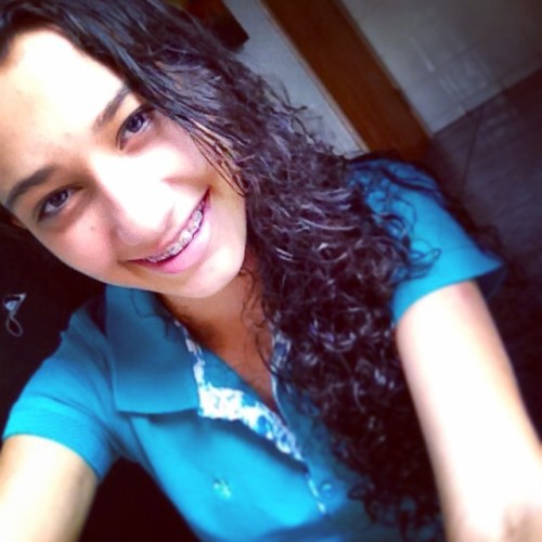 Faz da tristeza confete,joga pro alto e deixa o vento levar.🍃😄💨 (em Vilhena RO)