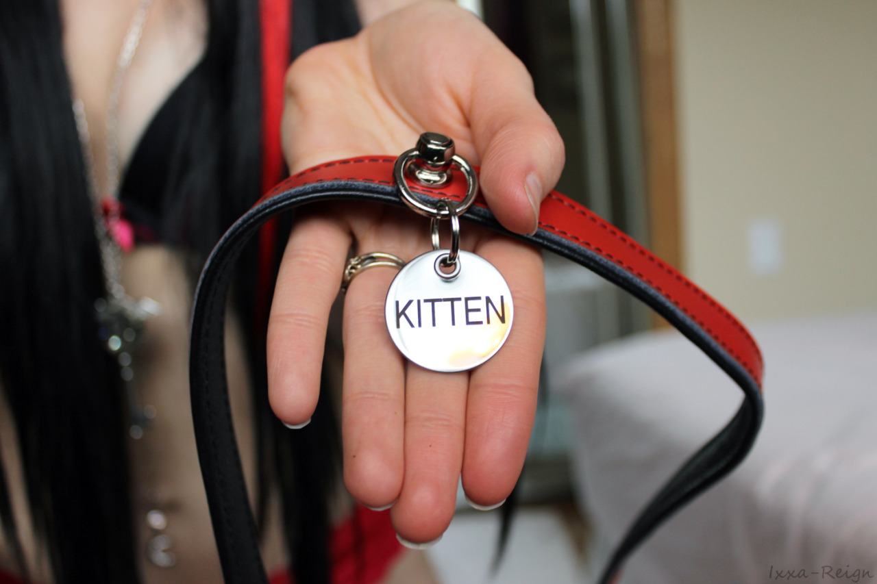 kinkycasey:  Kitten collars are supposed to have bells so Daddies know when they’re