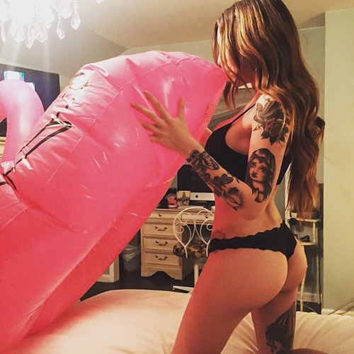 Sex allgrownsup:  hot and sexy inked girls only pictures