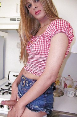 Catain-Ts:  Mmmmmm Very Sexy……        ;)