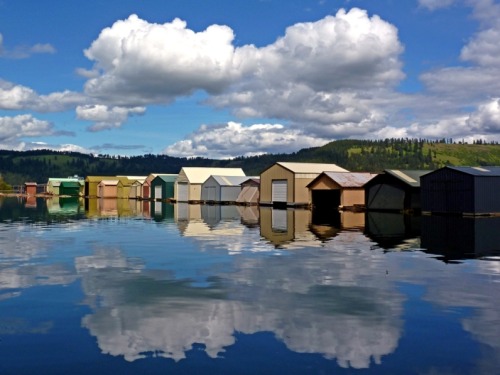 (via Chatcolet Boathouses, a photo from Idaho, West | TrekEarth)Plummer, Idaho, USA