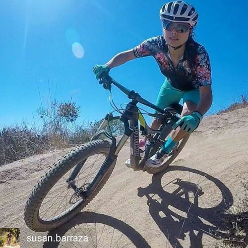 blog-pedalnorth-com: @Regrann from @susan.barraza - Rhyme FSR comp 6fattie @specialized_chi #hero5bl