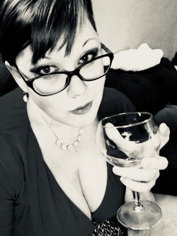 sinnvicious: Here’s to all of my sex postive followers. After 4.5 years of documenting my sexuality, I’m at a crossroads. I’ve been banished from my career field of 10 years and for the first time in my life, I’m without a job.   I’ve started