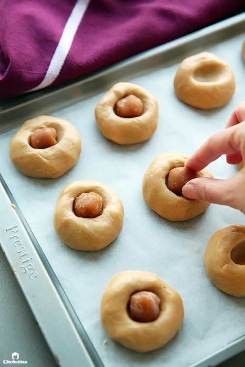 sweetoothgirl: Brown Butter Caramel Snickerdoodles