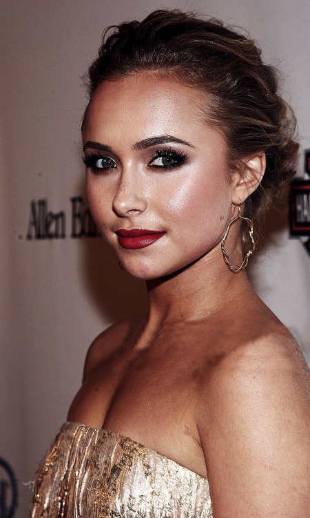 agentcarrter:Hayden Panettiere arrives at the Hollywood Entertainment Museum’s Hollywood Legac