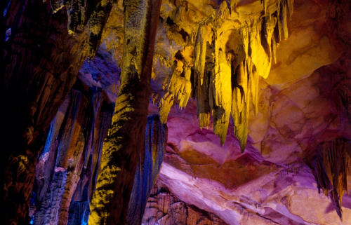 oecologia:Reed Flute Cave • Guangxi, ChinaThe Reed Flute Cave in Guangxi, China, is a natural limest