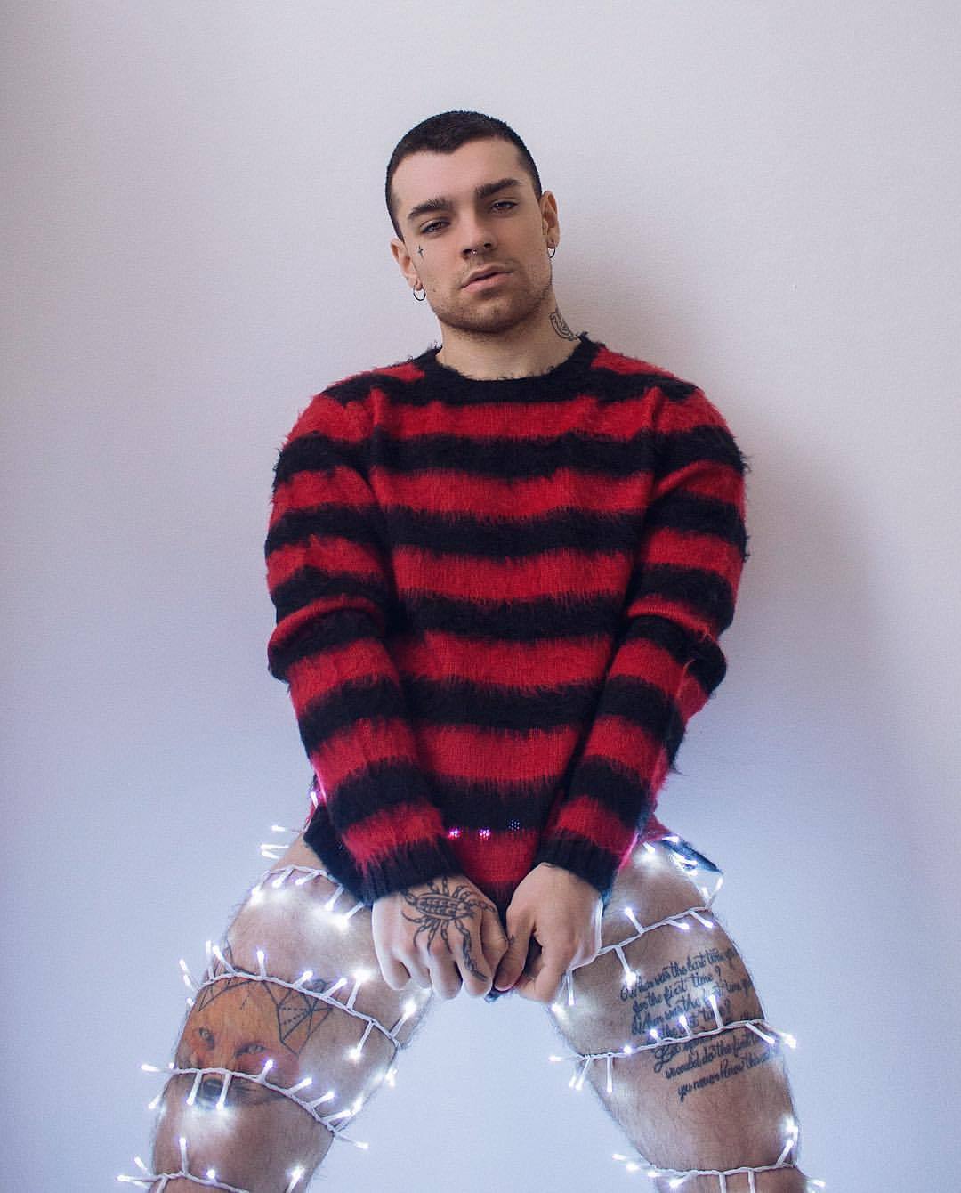 frederickrave:Erotiko 2 coming tomorrow ✨