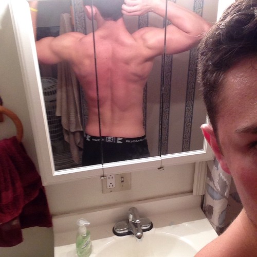teensbodybuilding:  My friend Kyle is trying to get into fitness modeling and wanted me to send out some of his photos!