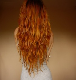 redheadstore:  Fireeeee!  Now that is an amazing hair colour wow.
