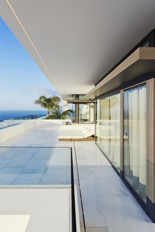 livingpursuit:The Cliff House | Source