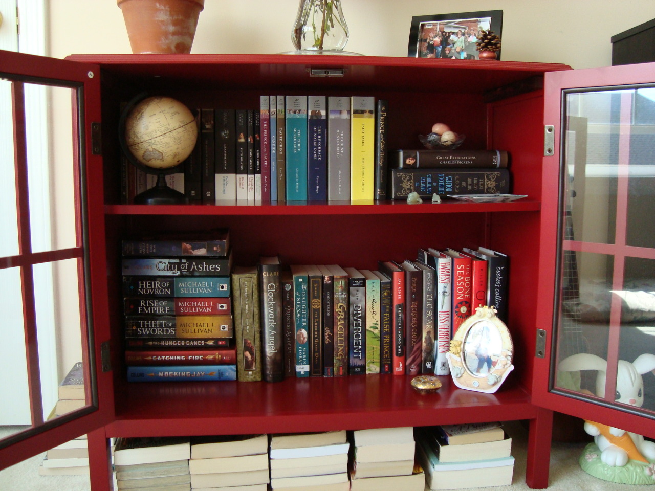 einsodair:  Evolution of the Bookshelves: Past to Present 