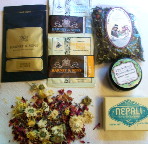 drinkteapunk: I am hosting a giveaway on my blog! I was going to reveal it tomorrow but thought that