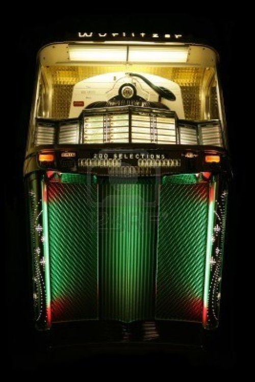 vinylaficionado:  The other Wurlitzer 200. 