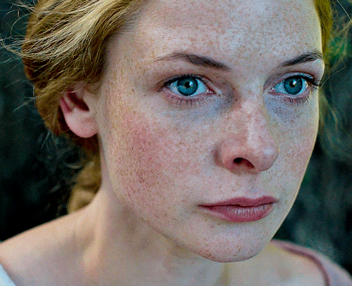 Rebecca Ferguson In "In Love With The King"THE WHITE QUEEN (2013)
