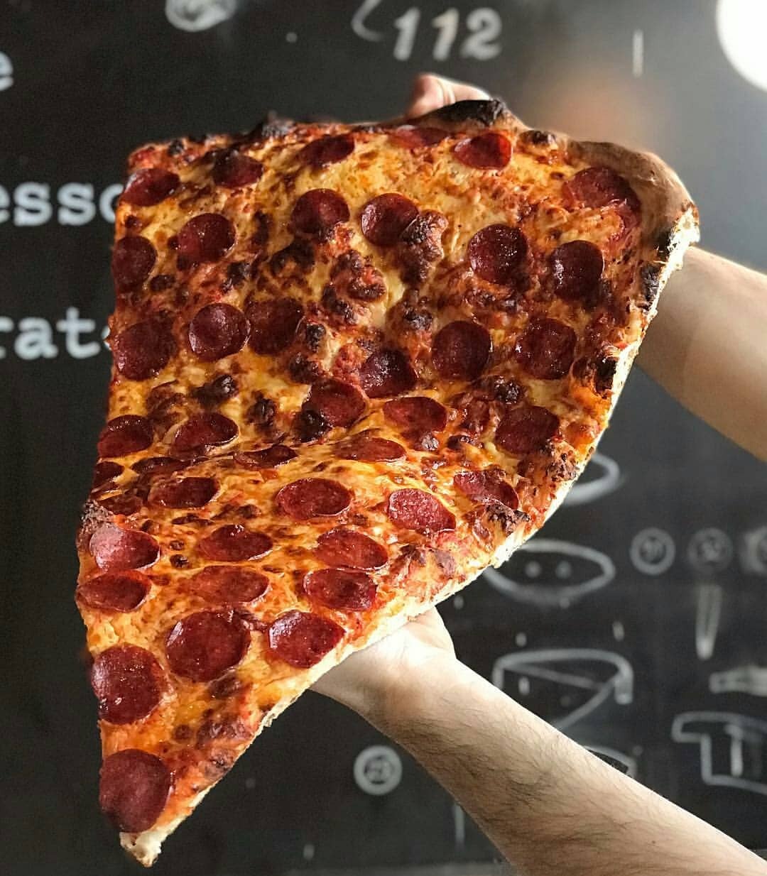 CRAVEFOODIE.COM