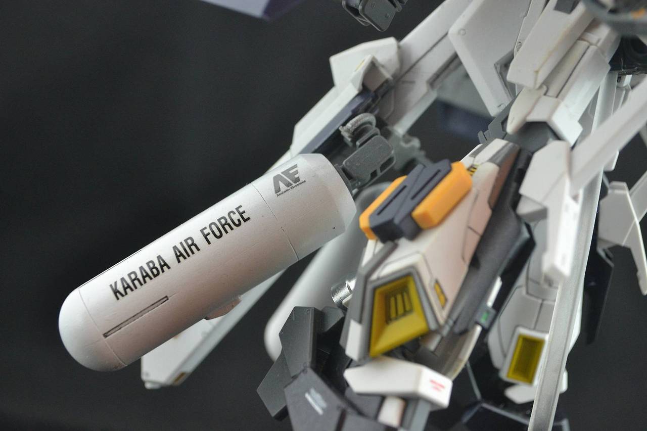 mechworks-uwu:  FINALLY IM DONEEE,Finally i get to take some clear shots of my HG