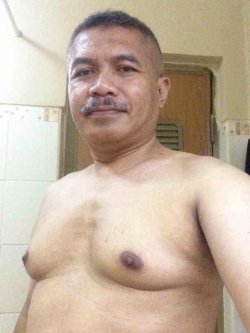 malay-daddy:  mmmm …  