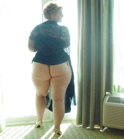 white-plump:http://white-plump.tumblr.com/