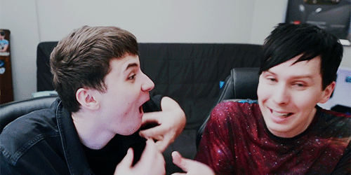 altphan: dan and phil flipping out