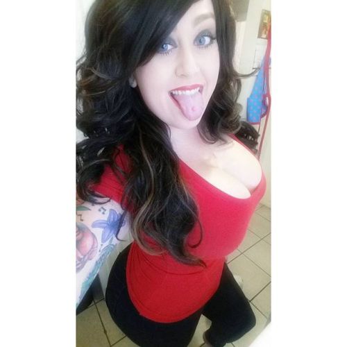 alllovelyladies:tattooed_princess23 porn pictures