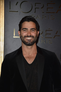 grasonas:  Tyler Hoechlin attends the L'Oreal Paris Gold Obsession Party as part of the Paris Fashion Week Womenswear Spring/Summer 2017 on October 2, 2016 in Paris, France.