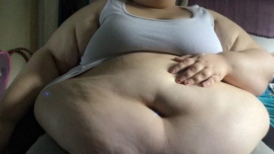 XXX cute-fattie: So wide   photo